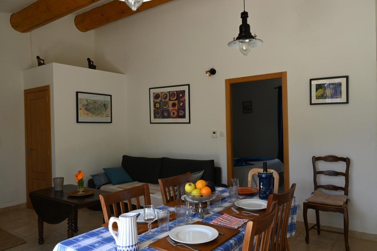 Gite Bienvenue Chez Nous Менерб Экстерьер фото